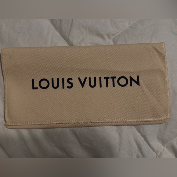 🩵SOLD🩵LOUIS VUITTON | Monogram Canvas Key Pouch code FL4220 - Picture 8 of 9